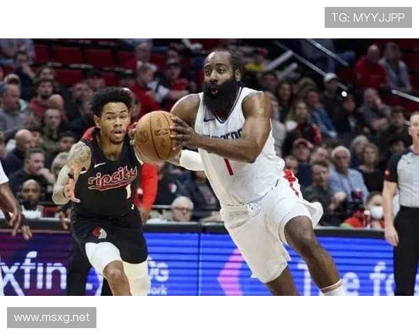 骑士险胜活塞哈登助攻泰森砍22分